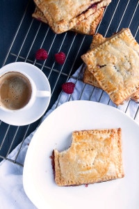 If you love breakfast pastries, then you will love these Homemade Raspberry Pop Tarts! All the flavor without the fake ingredients! | breakfast for dinner