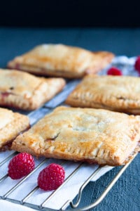 If you love pop tarts, then you will love these Homemade Raspberry Pop Tarts! All the flavor without the fake ingredients! | breakfast for dinner