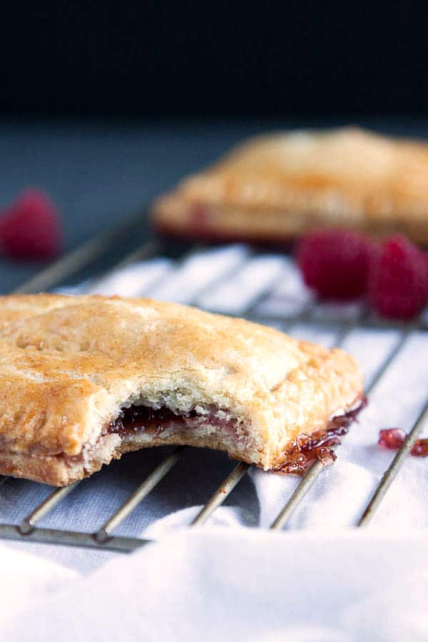 If you love pop tarts, then you will love these Homemade Raspberry Pop Tarts! All the flavor without the fake ingredients! | breakfast for dinner