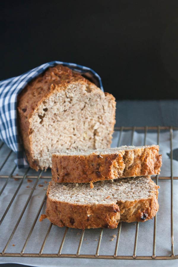 Who doesn't like banana bread?! Make it healthier with this 100% Whole Wheat Banana Bread.