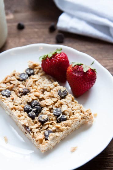 Take your breakfast to go! No-Bake Peanut Butter Chocolate Chip Oatmeal Squares require no baking - just set in the fridge overnight and eat the next morning.